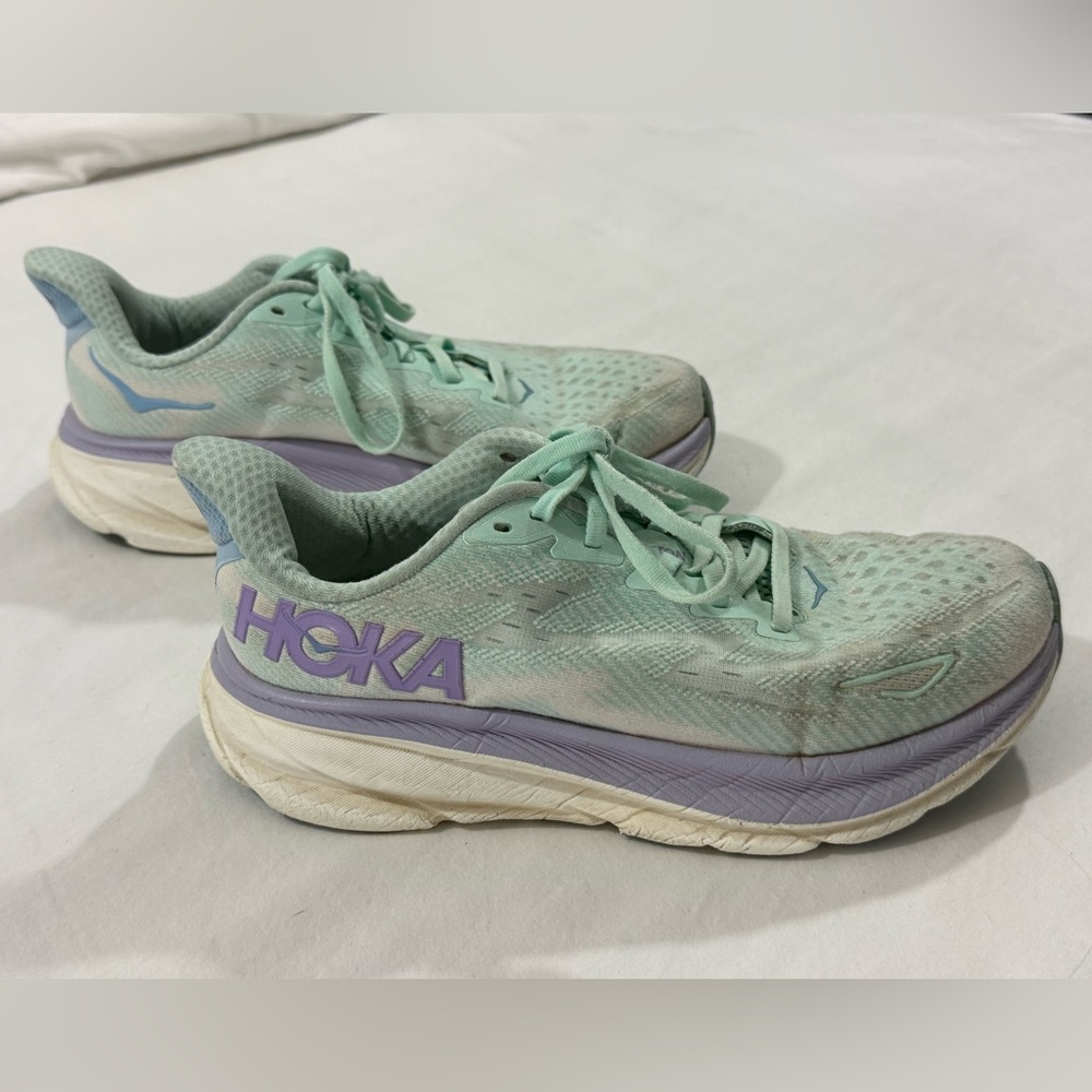 Hoka One Clifton 9 Sunlit Ocean/ Lilac Mist Sz7 Wide